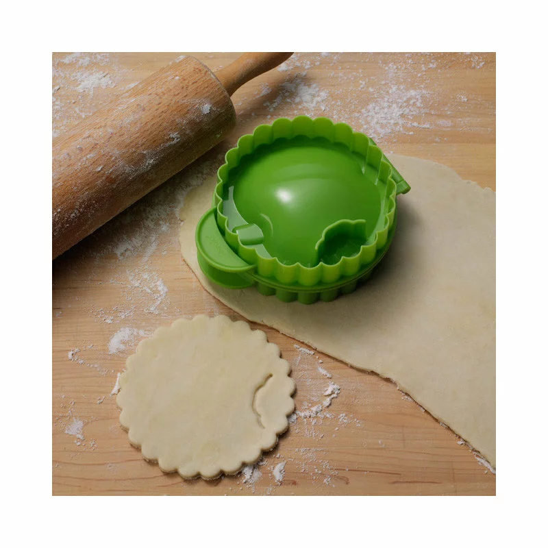 Tovolo Yellow Pear Petite Pie Mold - Image 3