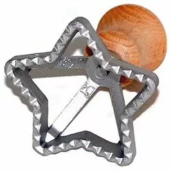 NonnaNinetta Eppicotispai Aluminum Heart Ravioli Stamp